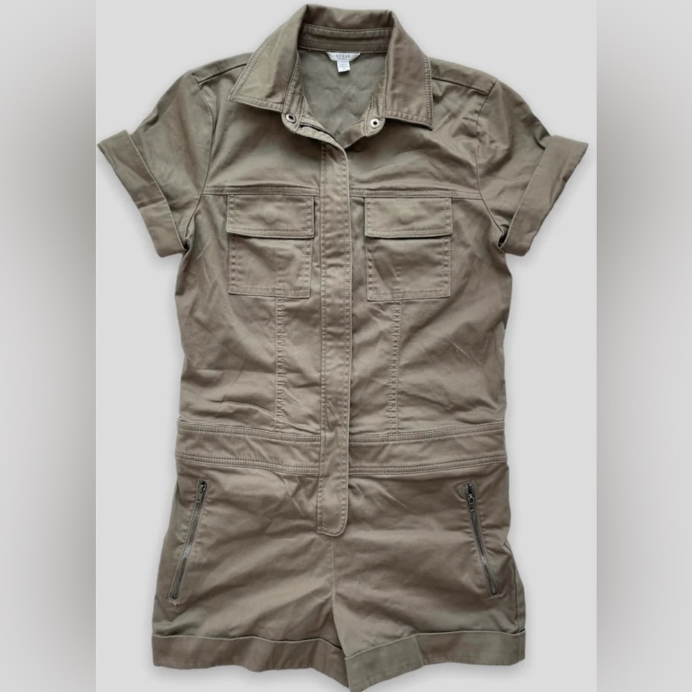 Khaki Guess Short Sleeved Zip-Front Collared Cargo Playsuit​​